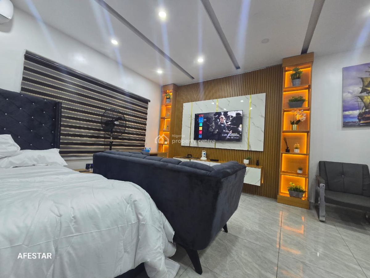 a Luxurious Room Self Contained Studio Apartment, Chevron Drive Paradise 3 Estate Chevron, Lekki, Lagos, Self Contain (single Rooms) Short Let