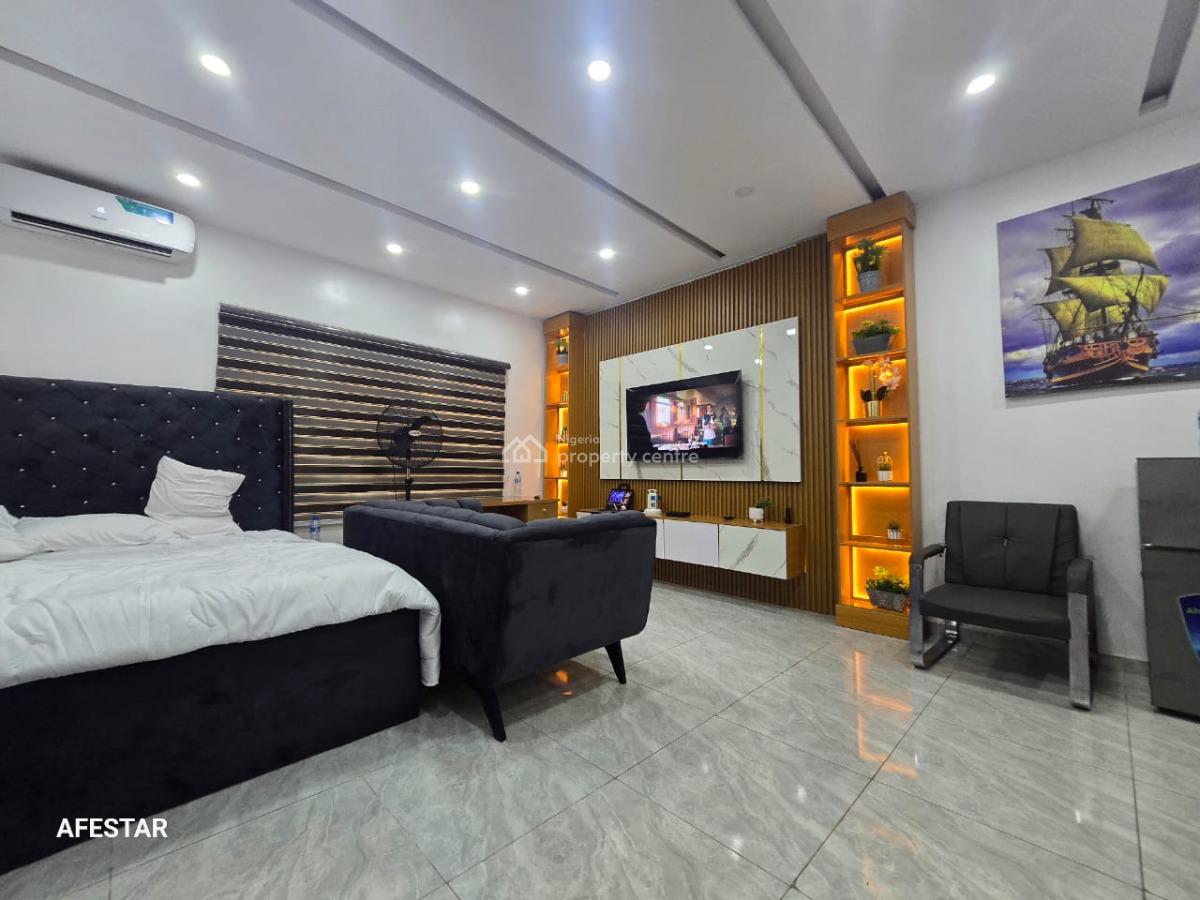 a Luxurious Room Self Contained Studio Apartment, Chevron Drive Paradise 3 Estate Chevron, Lekki, Lagos, Self Contain (single Rooms) Short Let