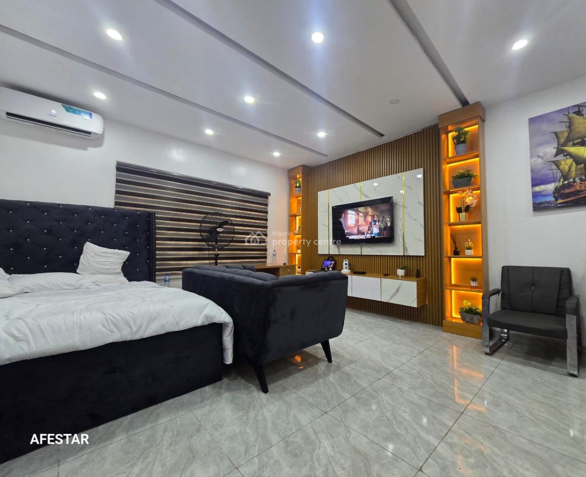 a Luxurious Room Self Contained Studio Apartment, Chevron Drive Paradise 3 Estate Chevron, Lekki, Lagos, Self Contain (single Rooms) Short Let