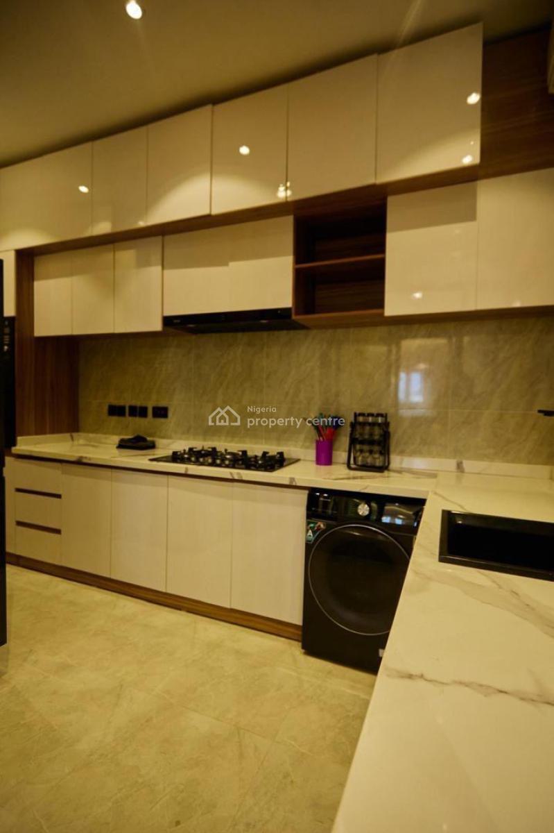 Newly Fresh Baked My Luxury 1 Bedroom Beach View, Pool, & Snooker, Lekki Phase 1, Lekki, Lagos, Flat / Apartment Short Let