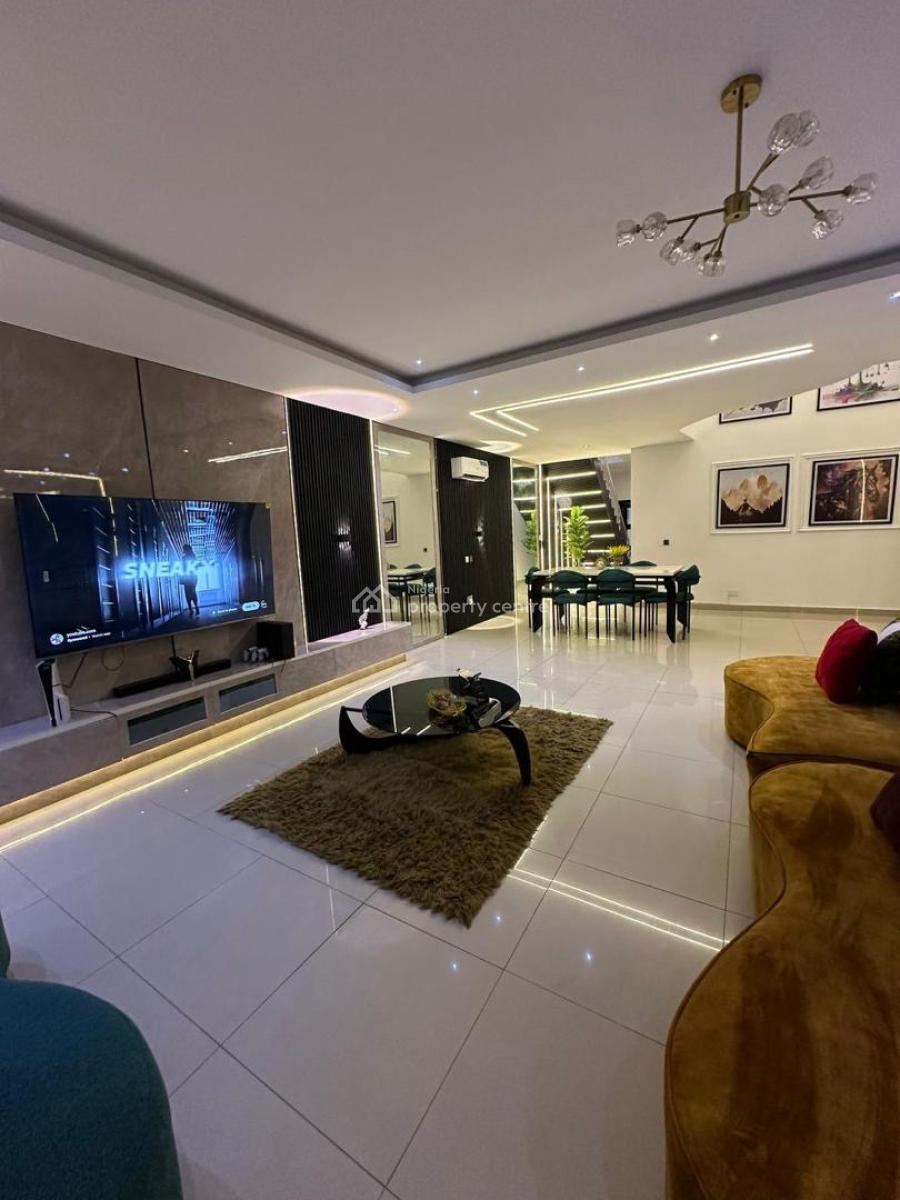 2 Bedroom Apartment with Snooker, Swimming Pool and Ps5, Lekki Phase 1, Lekki, Lagos, Flat / Apartment Short Let