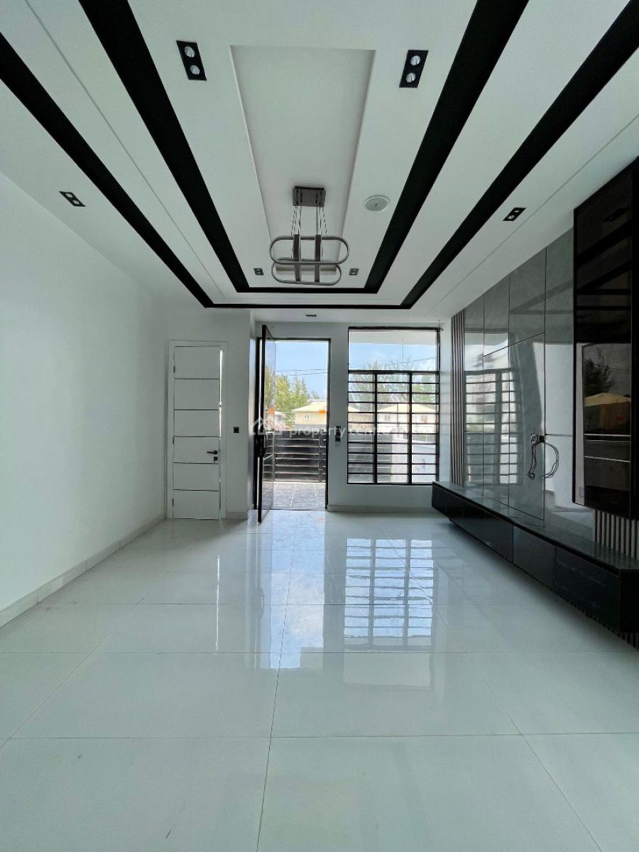 Luxury 4 Bedroom House with Outstanding Features, Ikota, Lekki, Lagos, Semi-detached Duplex for Sale