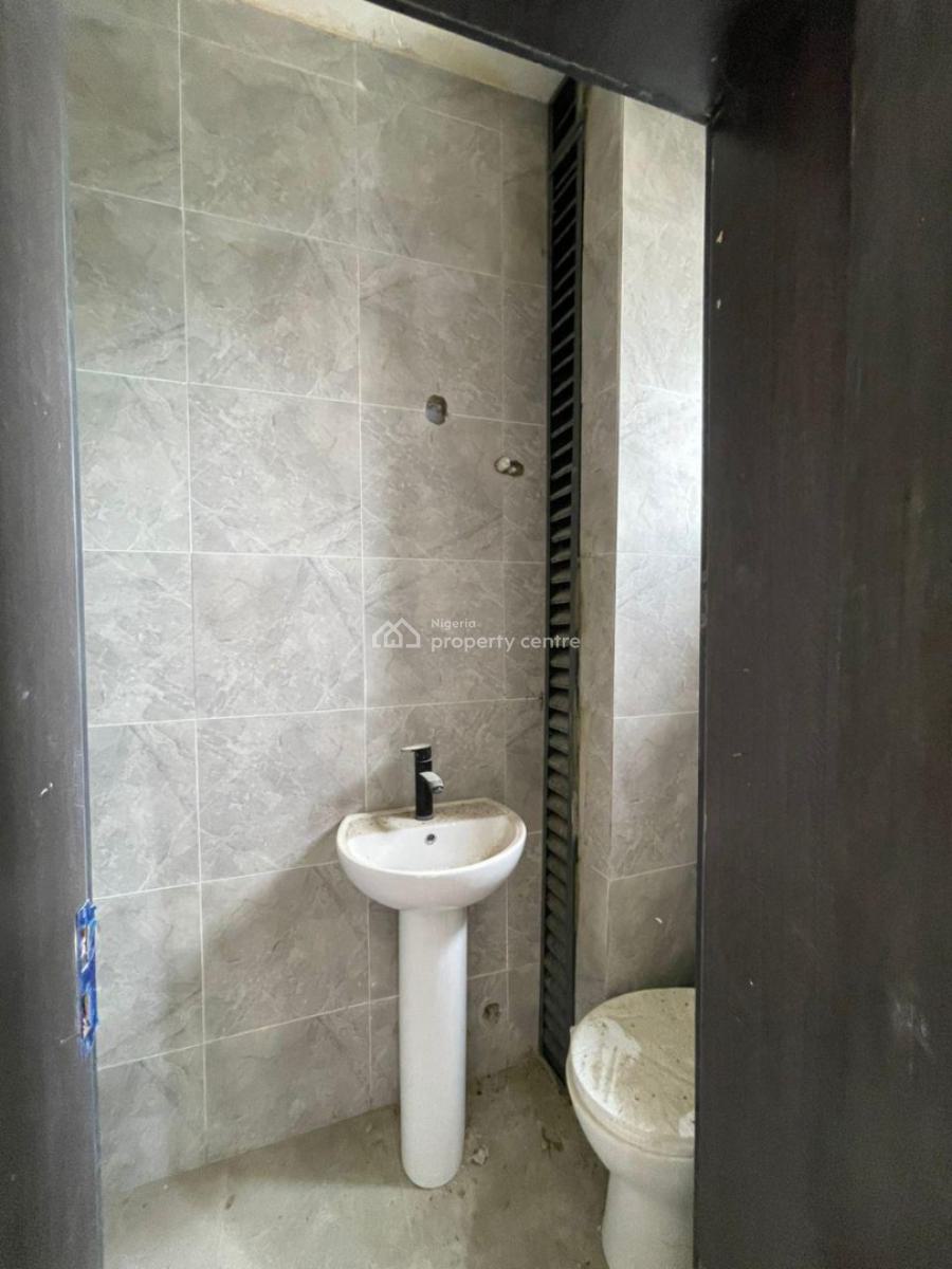 2 Bedroom Apartment with  Bq, Victoria Island (vi), Lagos, Flat / Apartment for Rent