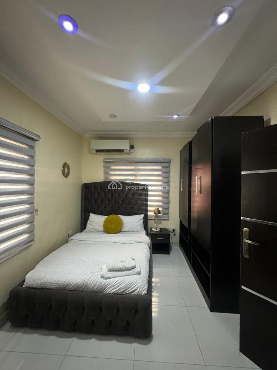 2-bedroom Apartment, Lekki Phase 1, Lekki, Lagos, Flat / Apartment for Rent