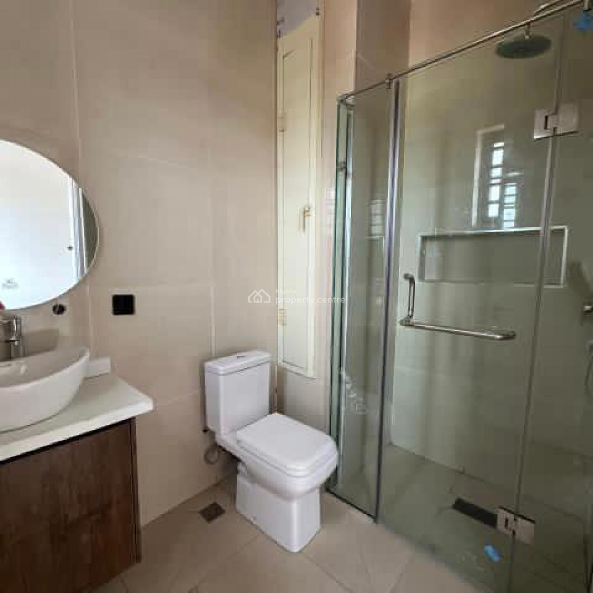3bedrooms Apartment with Bq, Elevator, Swimming Pool and Gym, Lekki, Lekki Phase 1, Lekki, Lagos, Flat / Apartment for Rent