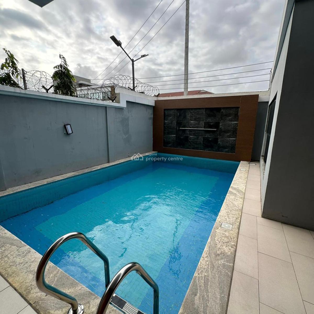 3bedrooms Apartment with Bq, Elevator, Swimming Pool and Gym, Lekki, Lekki Phase 1, Lekki, Lagos, Flat / Apartment for Rent