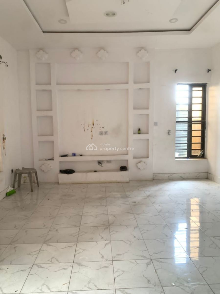 Sharp and 4brm Terrace, Ikota Lekki, Lekki, Lagos, Terraced Duplex for Rent