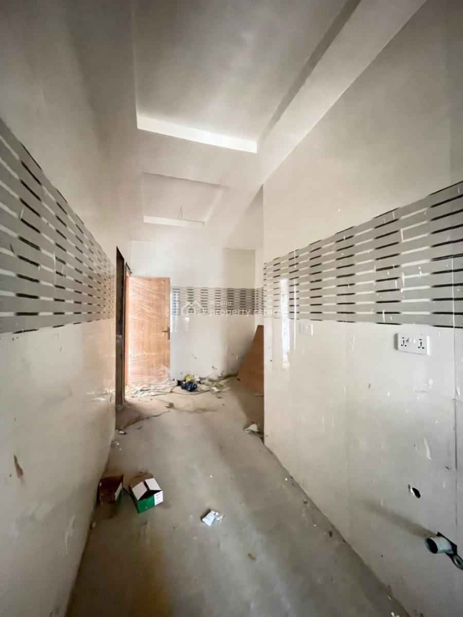 Beautifully Constructed 3- Bedroom Apartment, Surulere, Lagos, Flat / Apartment for Sale