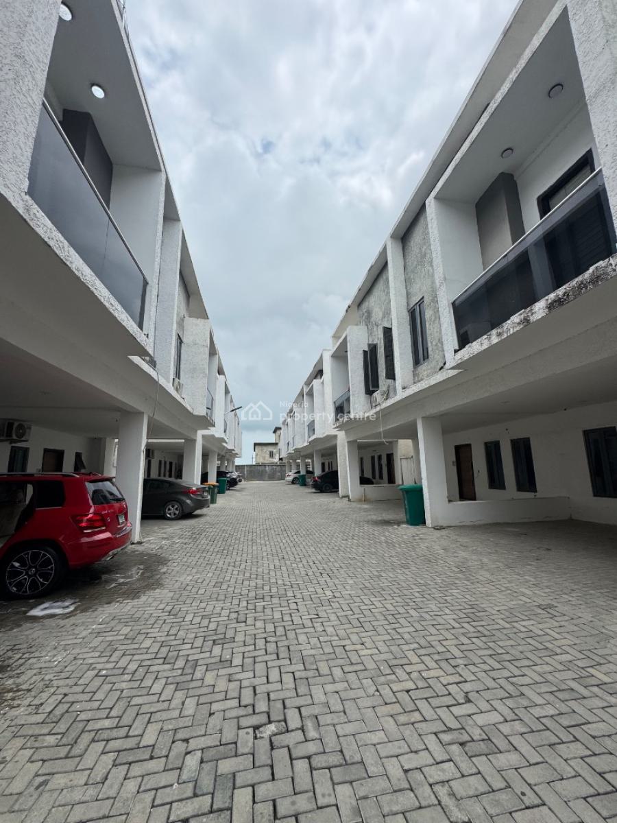 Newly Built Distress  4 Bedroom Duplex Terrace with Pool Gym, Orchid Road Lekki, Lekki, Lagos, Terraced Duplex for Sale