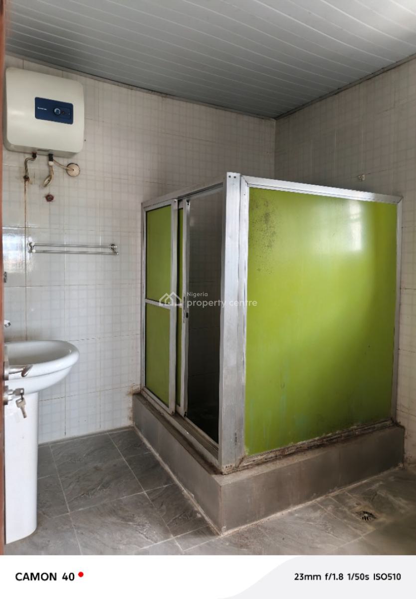 Spacious 3 Bedroom Flat Upstairs, Badore, Ajah, Lagos, Flat / Apartment for Rent