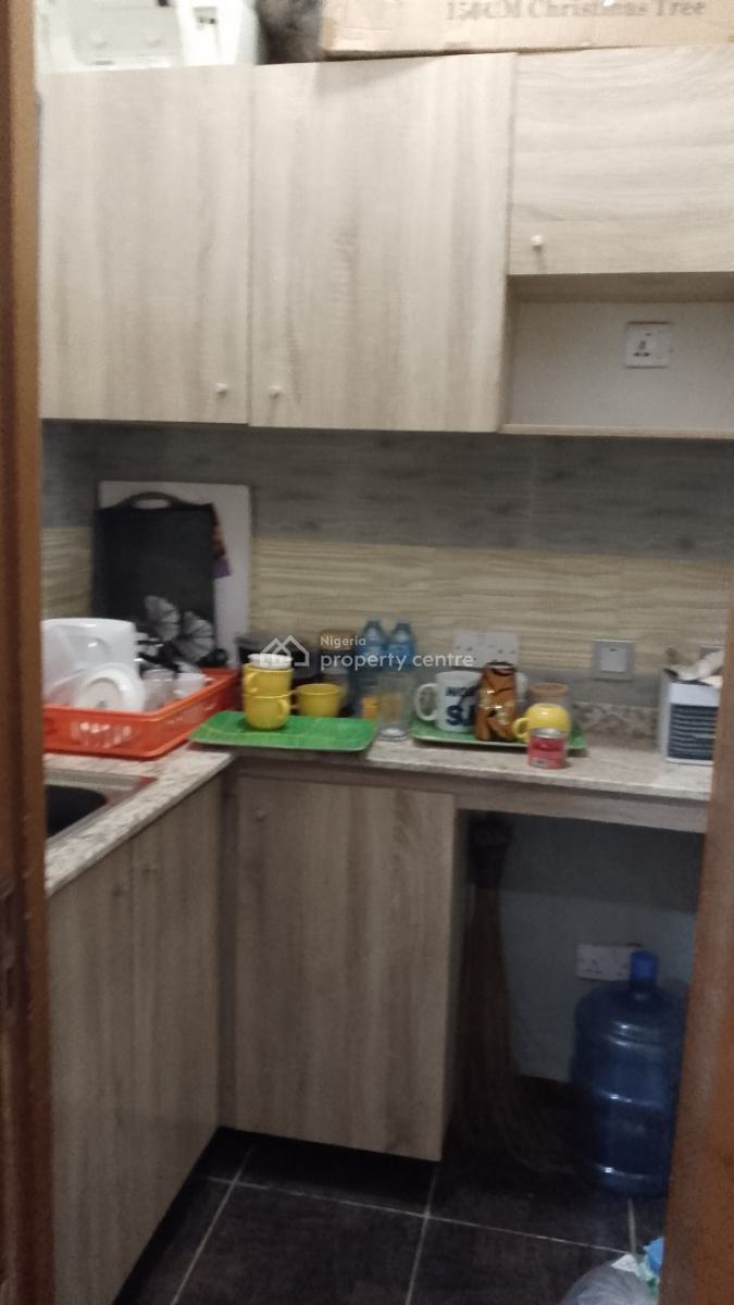 2 Rooms Office Space (40sqm) First Floor, Off Ademola Adetokunbo, Wuse 2, Abuja, Office Space for Rent