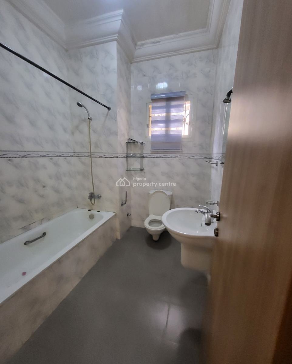 Luxurious Massive Luxurious 3bedroom with Bq, Near Legislative Quarters, Durumi, Abuja, Flat / Apartment for Rent