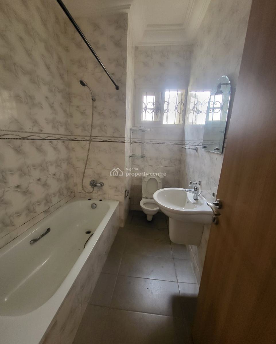 Luxurious Massive Luxurious 3bedroom with Bq, Near Legislative Quarters, Durumi, Abuja, Flat / Apartment for Rent