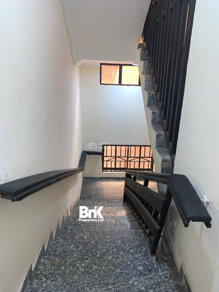 6 Bedroom Semi Detached Townhouse Available, Lekki Phase 1, Lekki, Lagos, Semi-detached Duplex for Rent