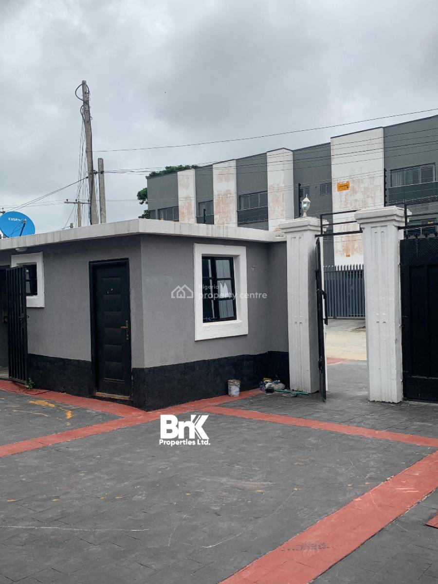 6 Bedroom Semi Detached Townhouse Available, Lekki Phase 1, Lekki, Lagos, Semi-detached Duplex for Rent