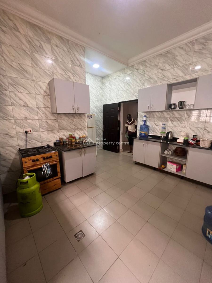 Beautiful and Massive 3 Bedroom Apartment, Mabushi, Abuja, Flat / Apartment for Rent
