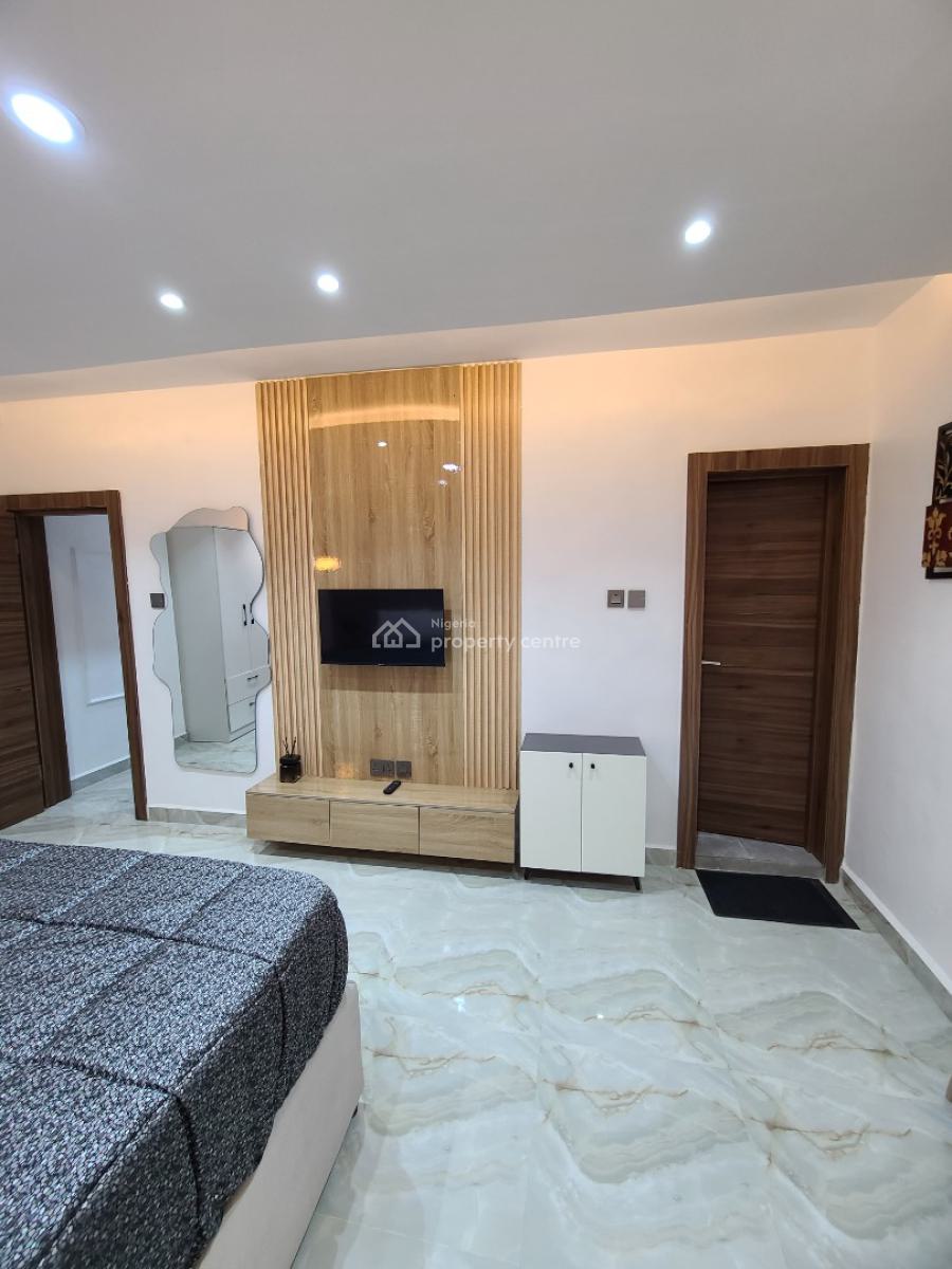 Luxury and Exquisite 2 Bedroom Apartment, Onike, Yaba, Lagos, Flat / Apartment Short Let