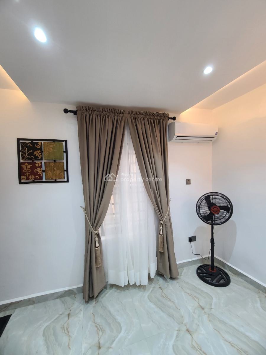 Luxury and Exquisite 2 Bedroom Apartment, Onike, Yaba, Lagos, Flat / Apartment Short Let