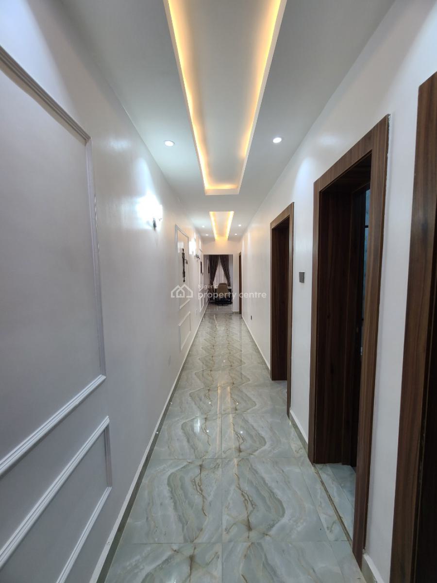 Luxury and Exquisite 2 Bedroom Apartment, Onike, Yaba, Lagos, Flat / Apartment Short Let