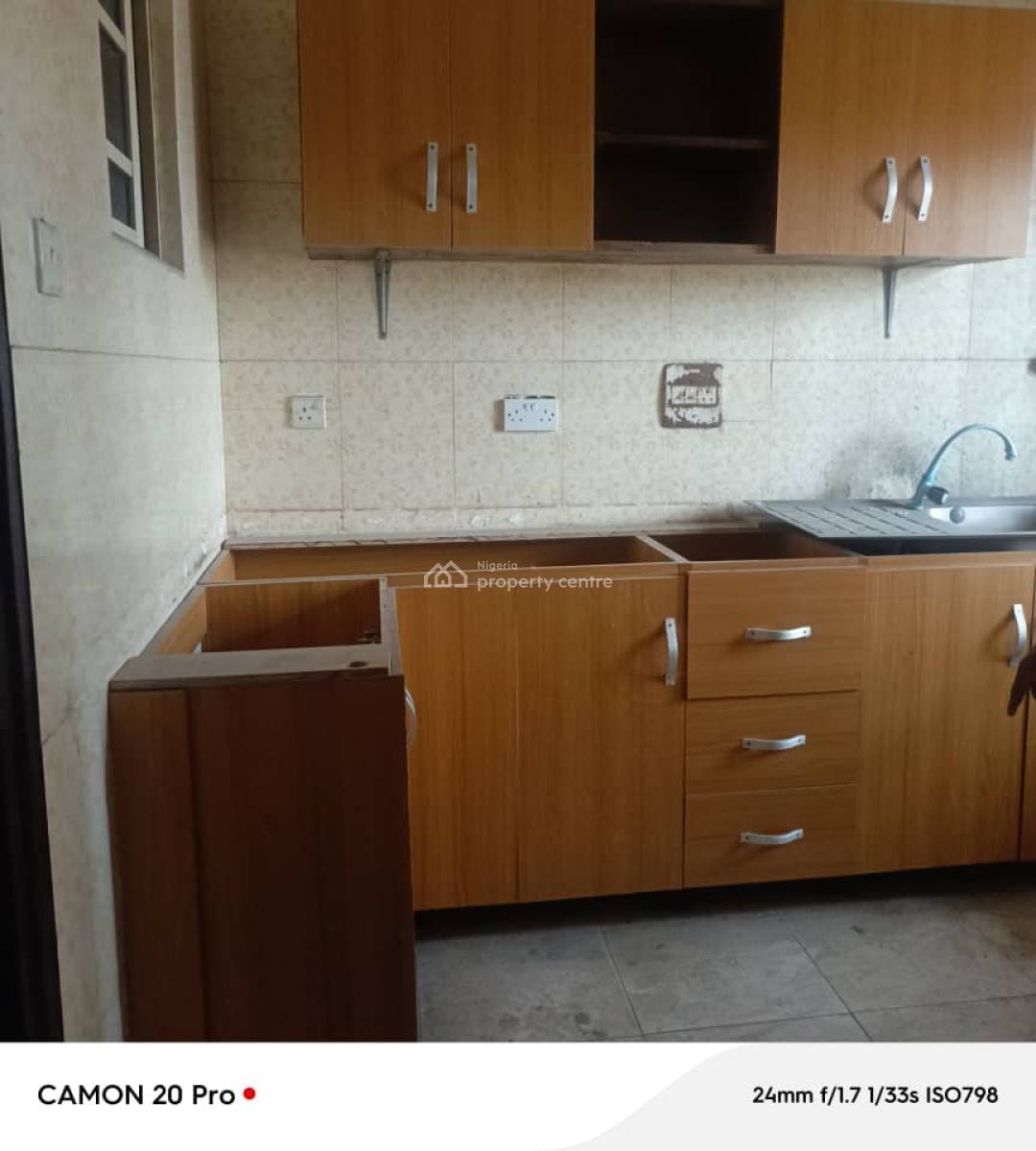 Luxury and Spacious 3 Bedroom Apartment in a Secured Area, Sangotedo, Ajah, Lagos, Flat / Apartment for Rent