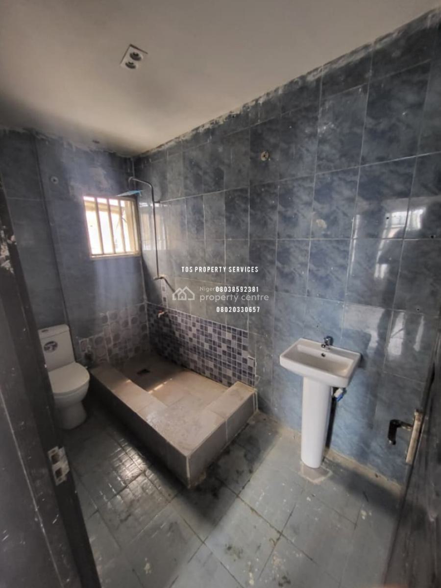 Beautiful & Spacious Mini Flat, Off Admiralty Way, Lekki Phase 1, Lekki, Lagos, Mini Flat (room and Parlour) for Rent