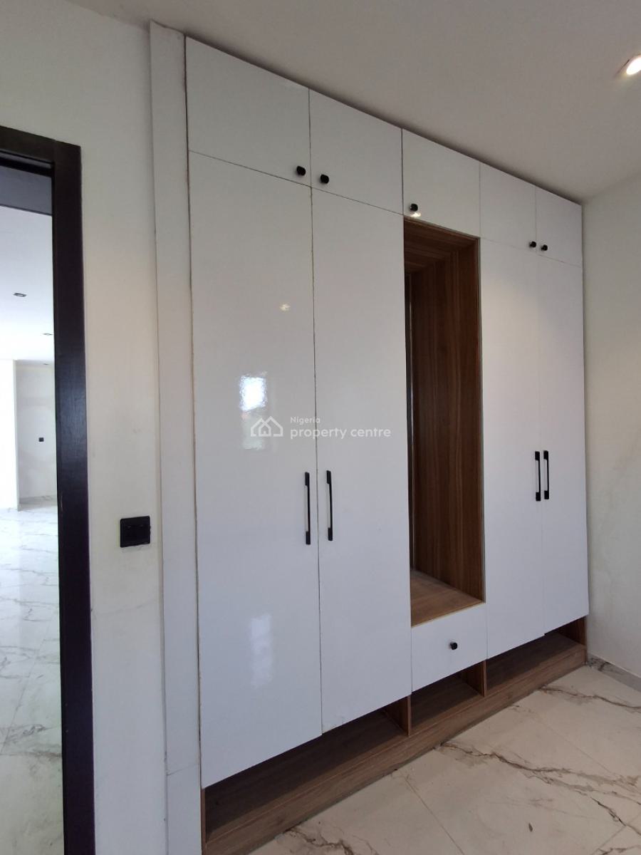 2bedroom Apartment, in a Well-secured Estate, Ikate, Lekki, Lagos, Flat / Apartment for Sale
