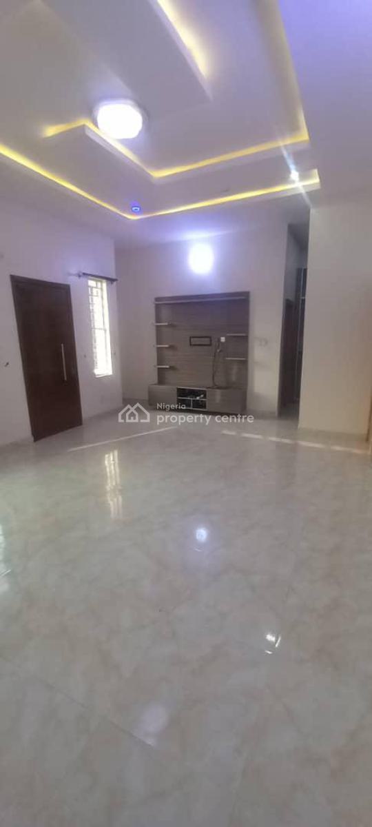 *price Reduction-  Well Furnished & Maintained 4 Bedrooms, Off Chevron Drive, Osapa, Lekki, Lagos, Detached Duplex for Sale