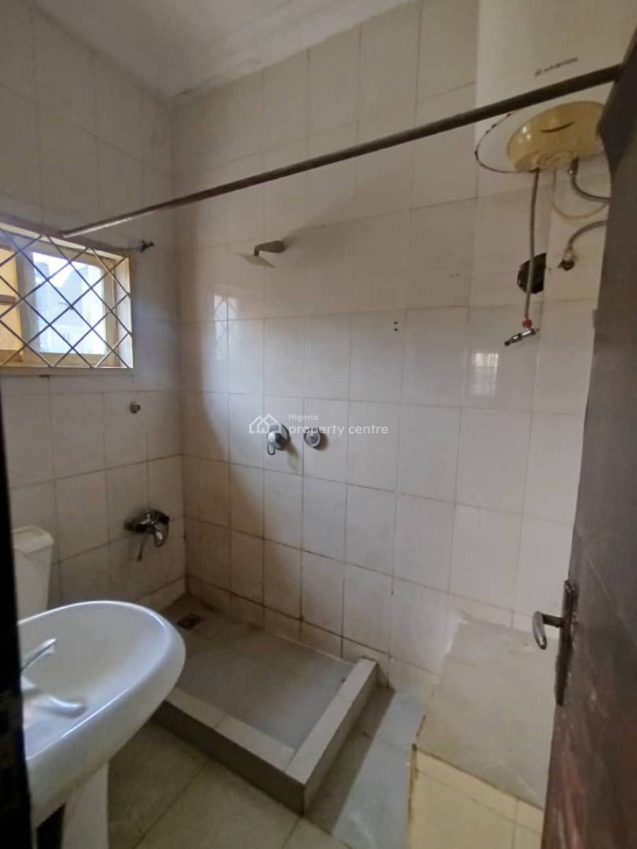 Spacious 3 Bedroom Flat Without Bq, Utako, Abuja, Flat / Apartment for Rent