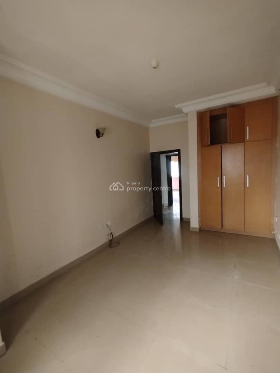 Spacious 3 Bedroom Flat Without Bq, Utako, Abuja, Flat / Apartment for Rent