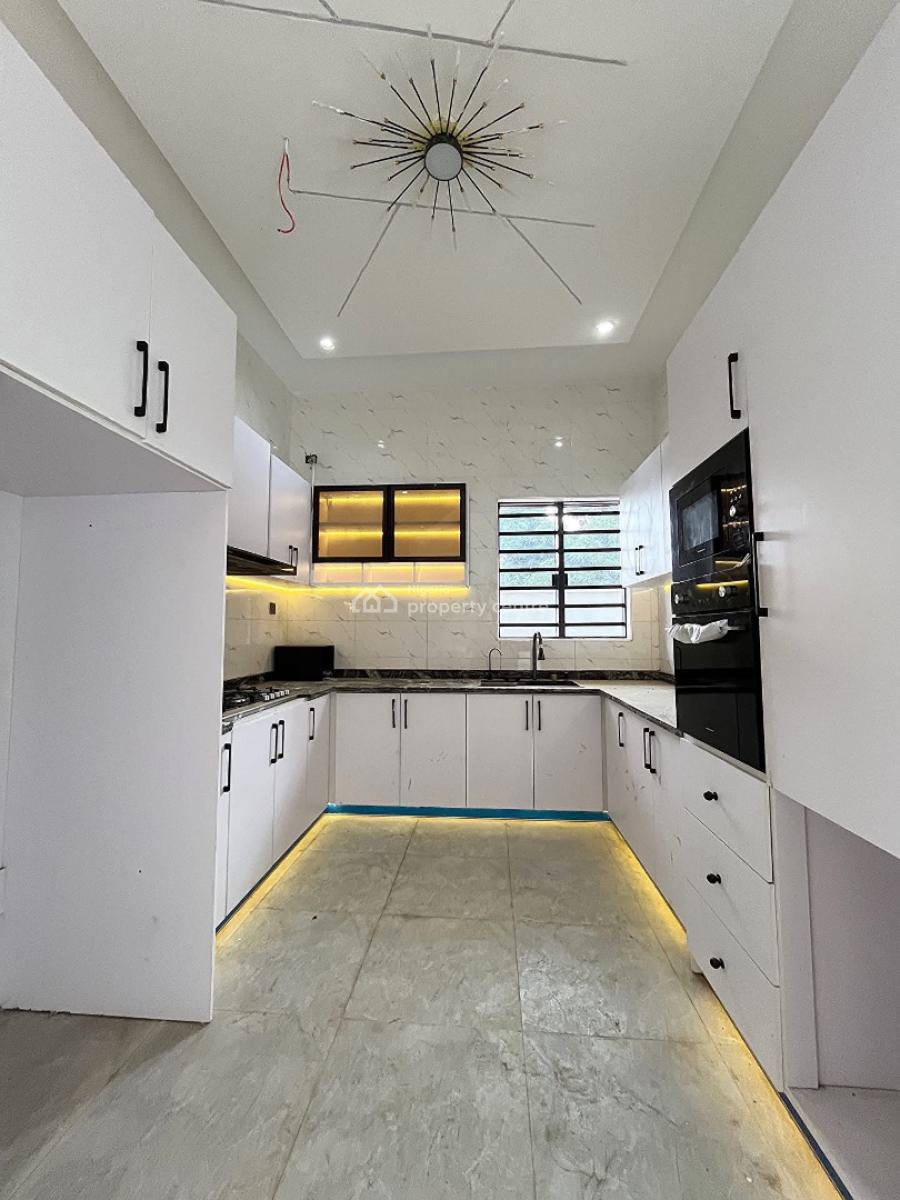 Classic 5 Bed Duplex with Personal Compound Top Notch Environment, Ikeja Gra, Ikeja, Lagos, Semi-detached Duplex for Sale