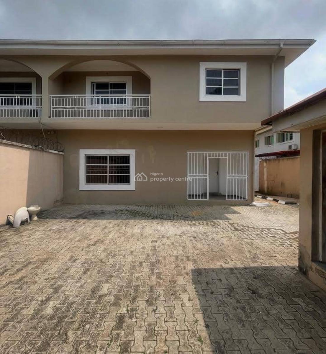 Spacious 5bedroom, Lekki Phase 1, Lekki, Lagos, Semi-detached Duplex for Rent