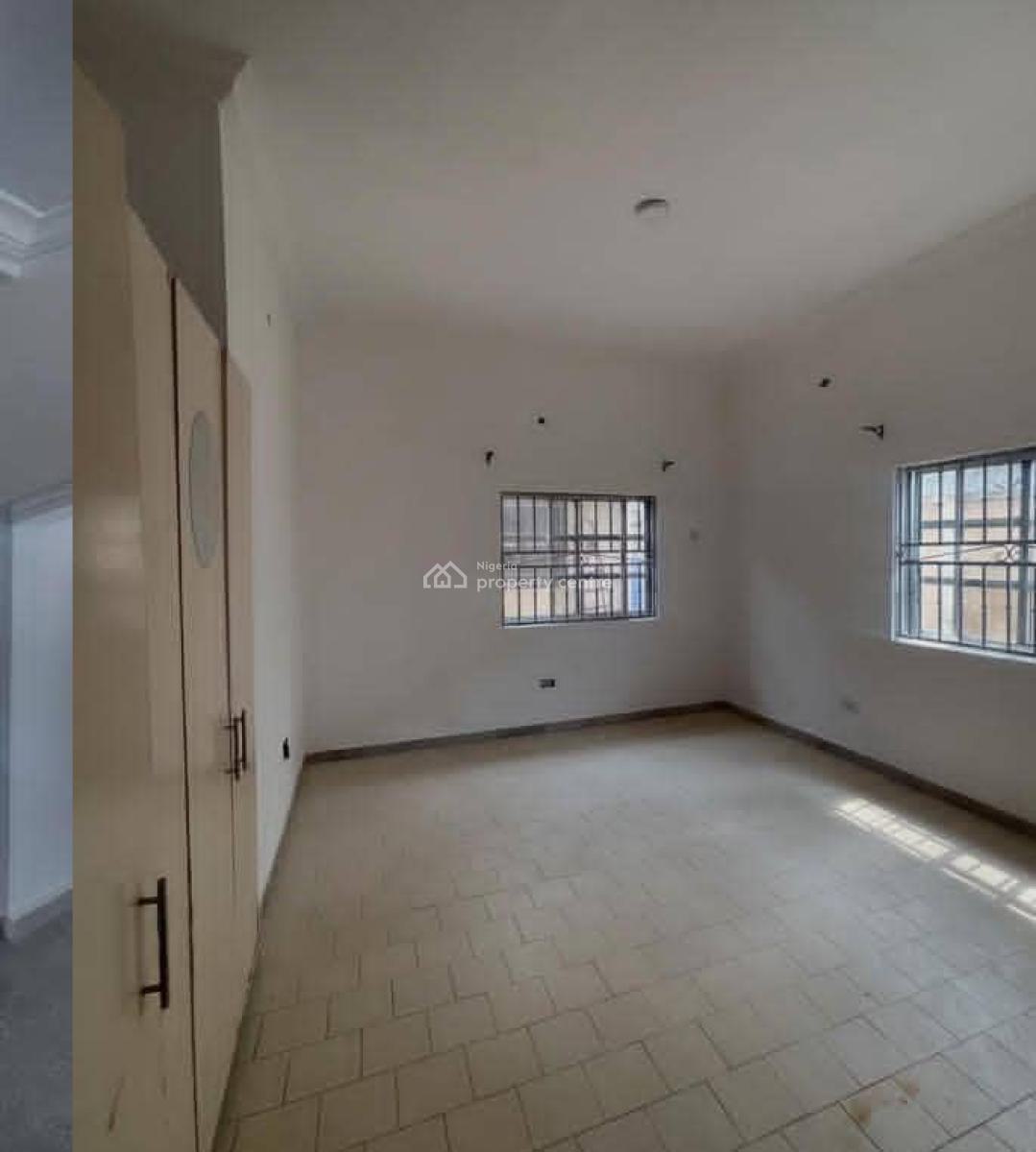 Spacious 5bedroom, Lekki Phase 1, Lekki, Lagos, Semi-detached Duplex for Rent