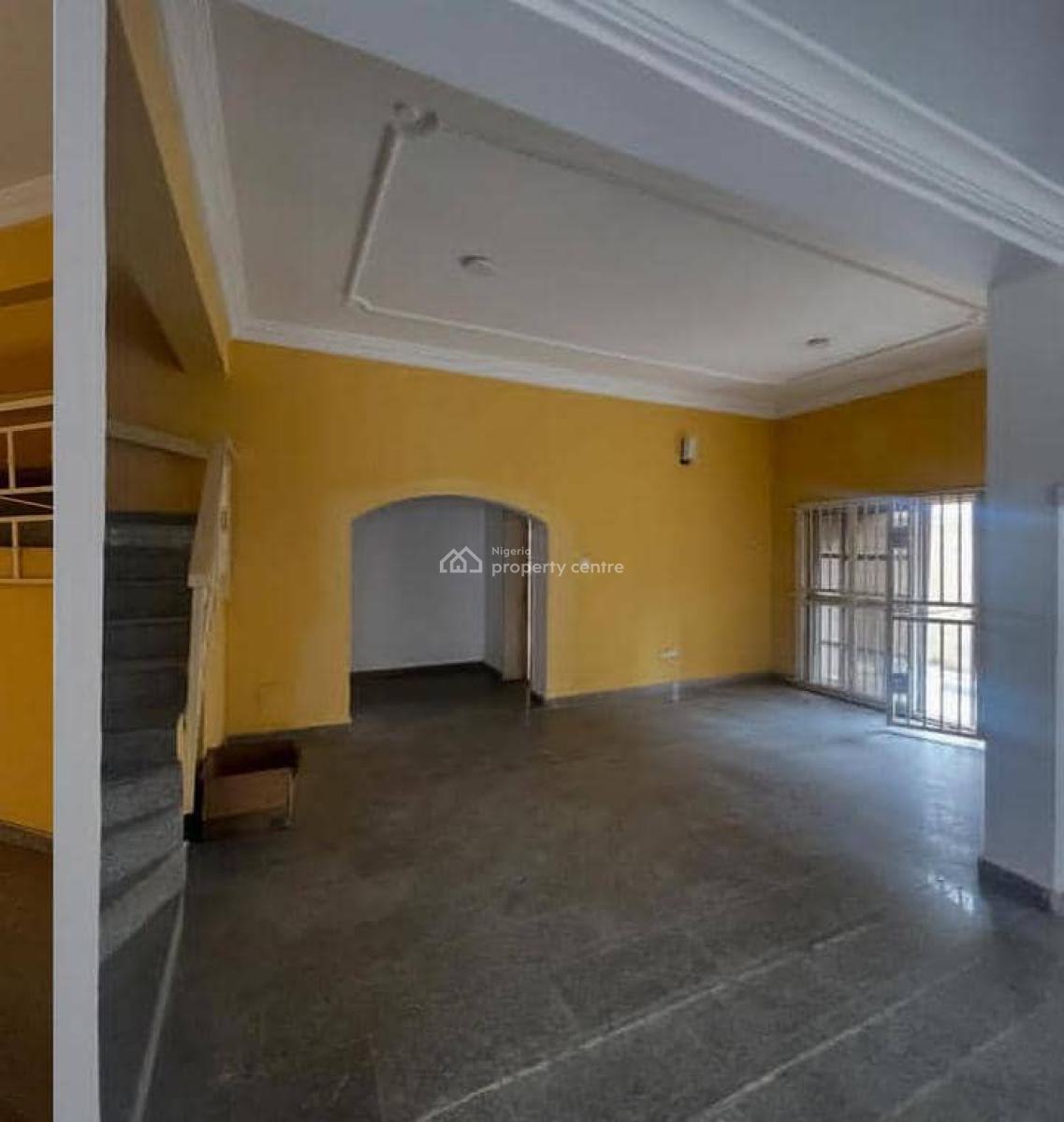 Spacious 5bedroom, Lekki Phase 1, Lekki, Lagos, Semi-detached Duplex for Rent
