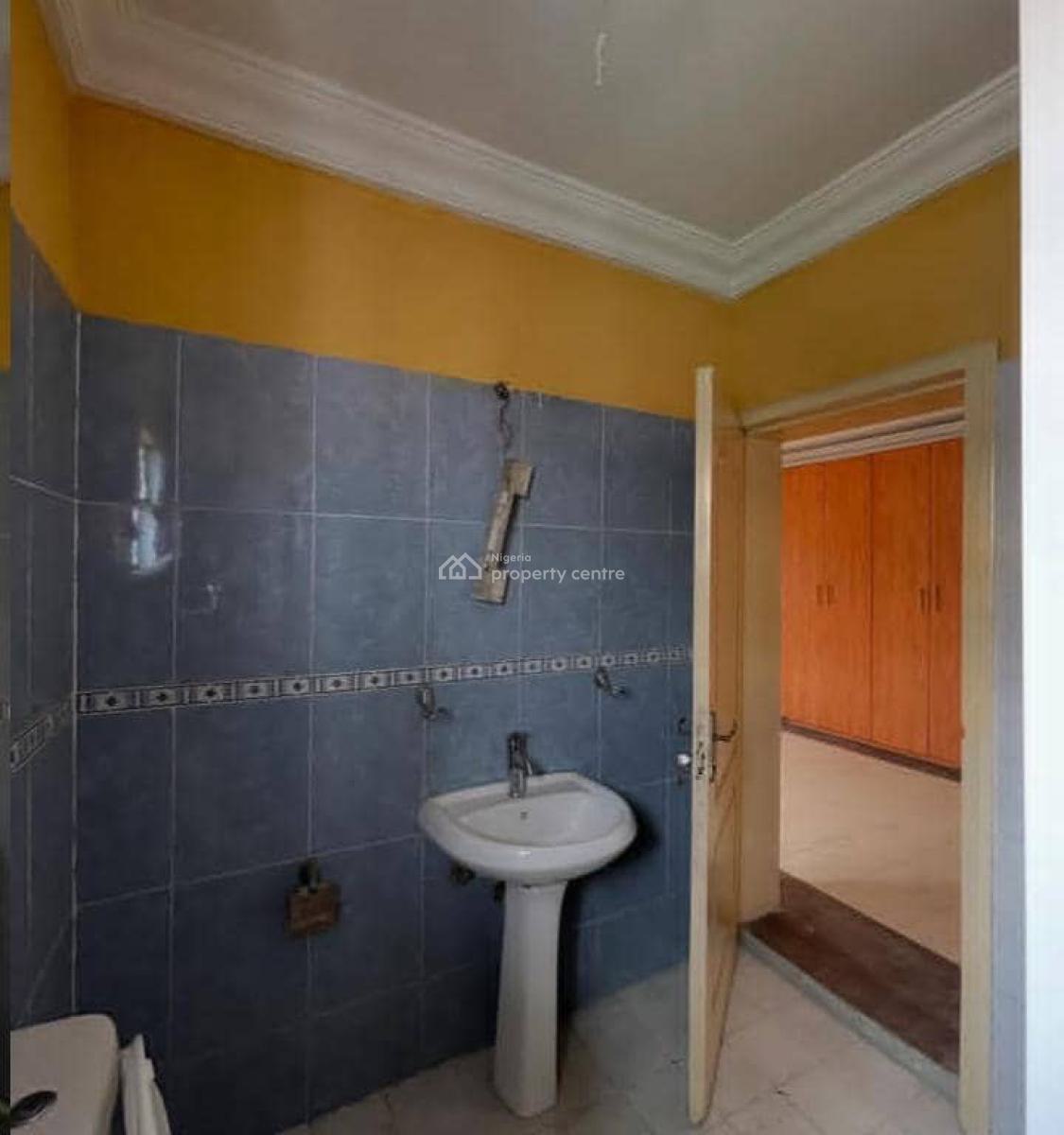 Spacious 5bedroom, Lekki Phase 1, Lekki, Lagos, Semi-detached Duplex for Rent