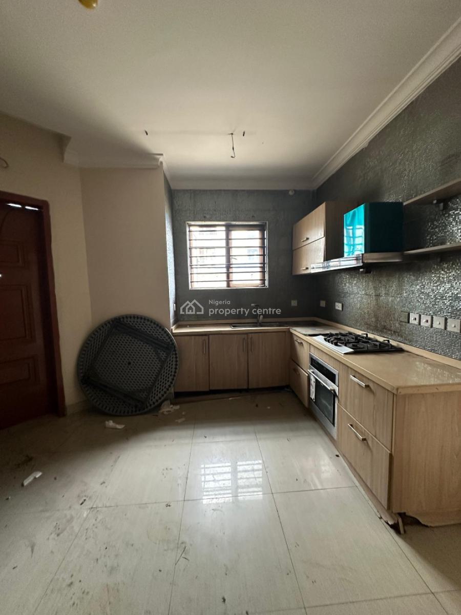 Spaciously Built 3 Bedroom Apartment with Bq, Ikota, Lekki, Lagos, Flat / Apartment for Rent
