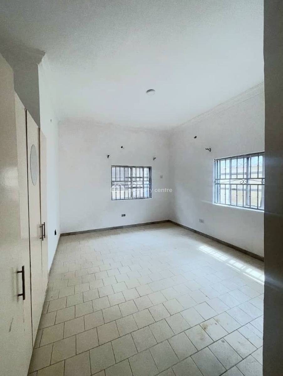 Contemporary 5 Bedroom Semi-detached with 2 Bq, Lekki Phase 1, Lekki, Lagos, Semi-detached Duplex for Rent