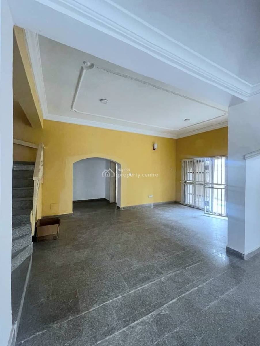 Contemporary 5 Bedroom Semi-detached with 2 Bq, Lekki Phase 1, Lekki, Lagos, Semi-detached Duplex for Rent