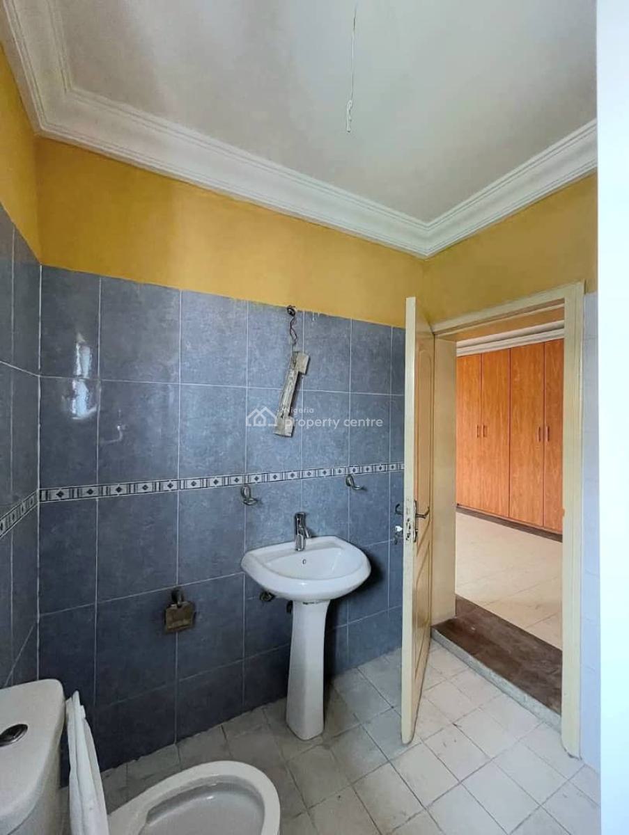 Contemporary 5 Bedroom Semi-detached with 2 Bq, Lekki Phase 1, Lekki, Lagos, Semi-detached Duplex for Rent