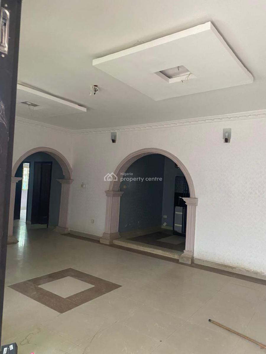 Well Maintained 3 Bedroom Flat, Prince Babatunde Oloto Street, Ilasan, Lekki, Lagos, Flat / Apartment for Rent
