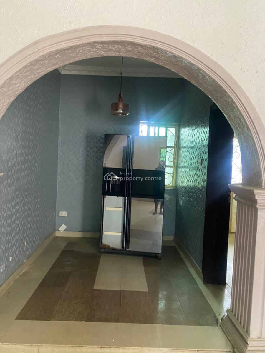 Well Maintained 3 Bedroom Flat, Prince Babatunde Oloto Street, Ilasan, Lekki, Lagos, Flat / Apartment for Rent