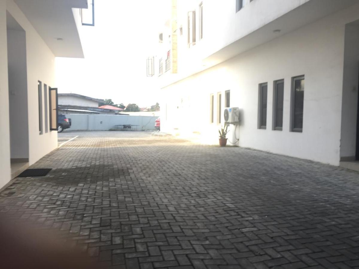 Self Serviced 4 Bedroom Terrace Duplex with Boys Quarters, Yaba, Lagos, Terraced Duplex for Sale