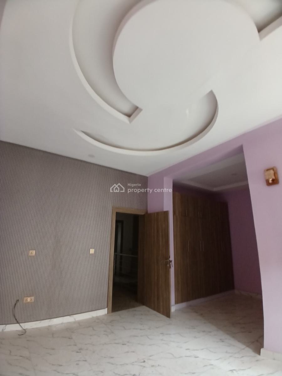 Well Built 4 Bedroom Terrace Duplex with 1room Bq, Diplomatic Zone, Guzape District, Abuja, Terraced Duplex for Rent