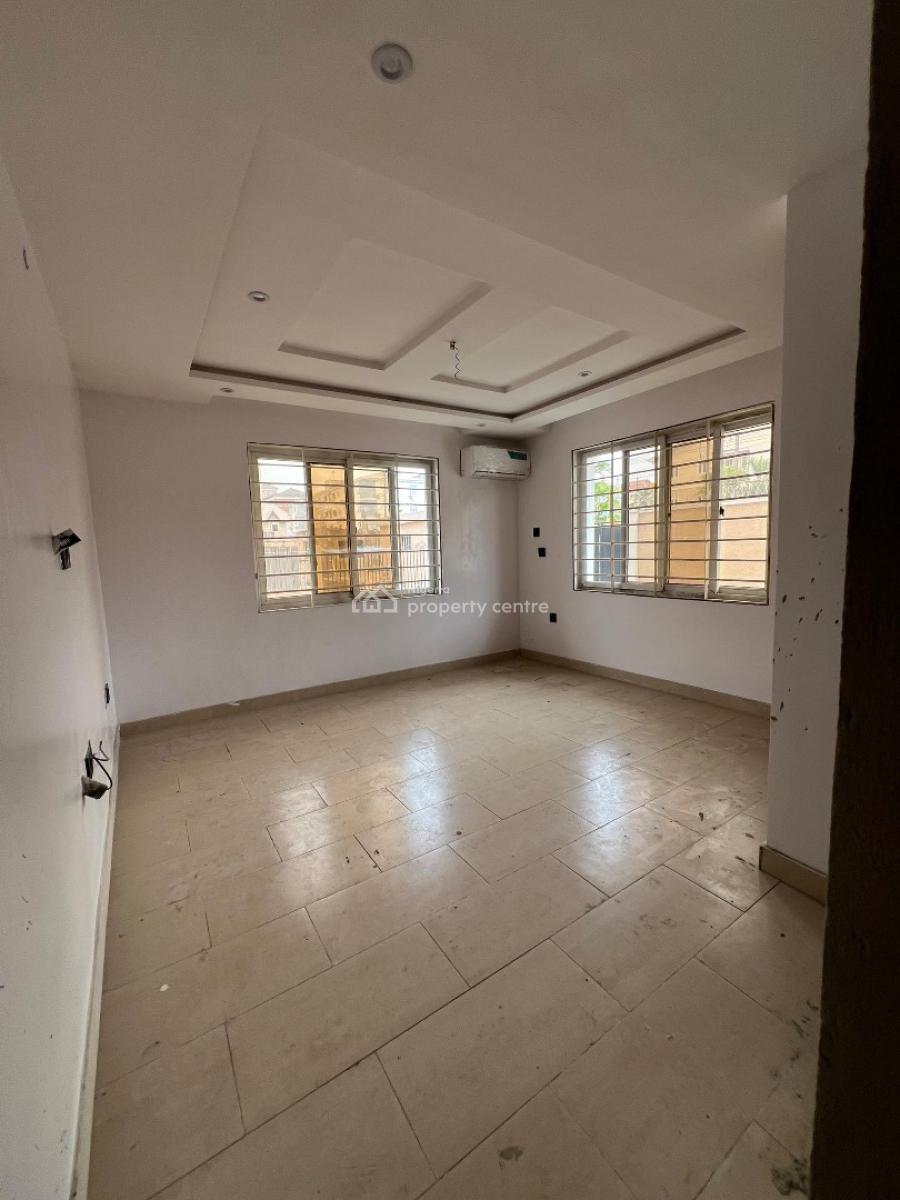 3 Bedroom Flat Unfurnished, Lekki Phase 1, Lekki, Lagos, Flat / Apartment for Rent