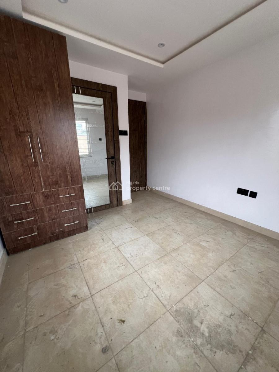 3 Bedroom Flat Unfurnished, Lekki Phase 1, Lekki, Lagos, Flat / Apartment for Rent