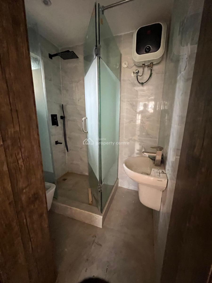 3 Bedroom Flat Unfurnished, Lekki Phase 1, Lekki, Lagos, Flat / Apartment for Rent