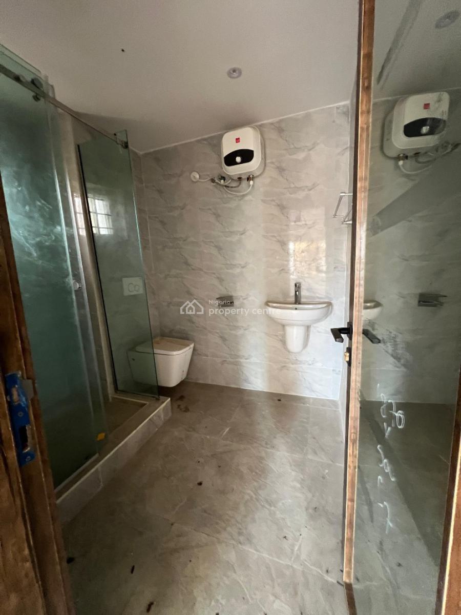 3 Bedroom Flat Unfurnished, Lekki Phase 1, Lekki, Lagos, Flat / Apartment for Rent