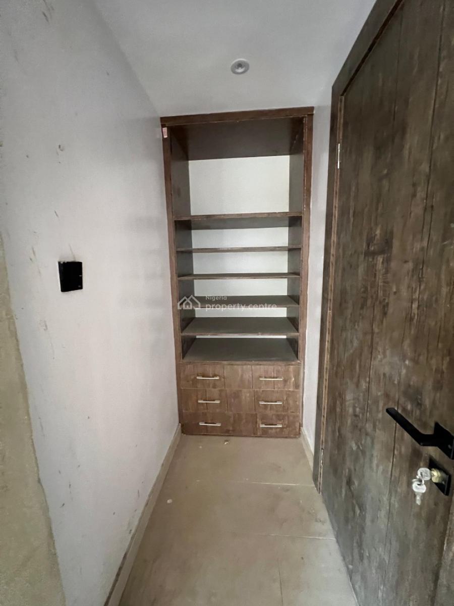 3 Bedroom Flat Unfurnished, Lekki Phase 1, Lekki, Lagos, Flat / Apartment for Rent