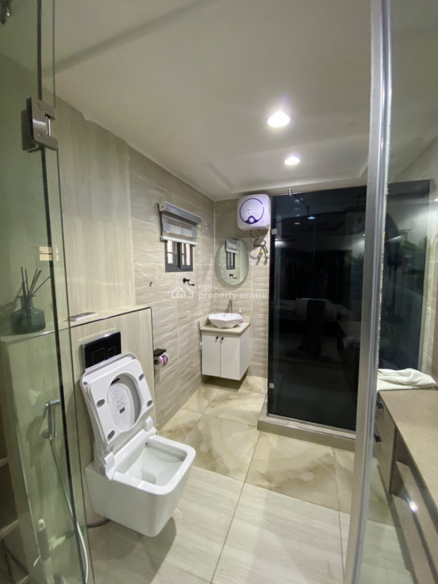 Luxury 3 Bedroom Furnished Apartment, Adekunle, Yaba, Lagos, Flat / Apartment Short Let