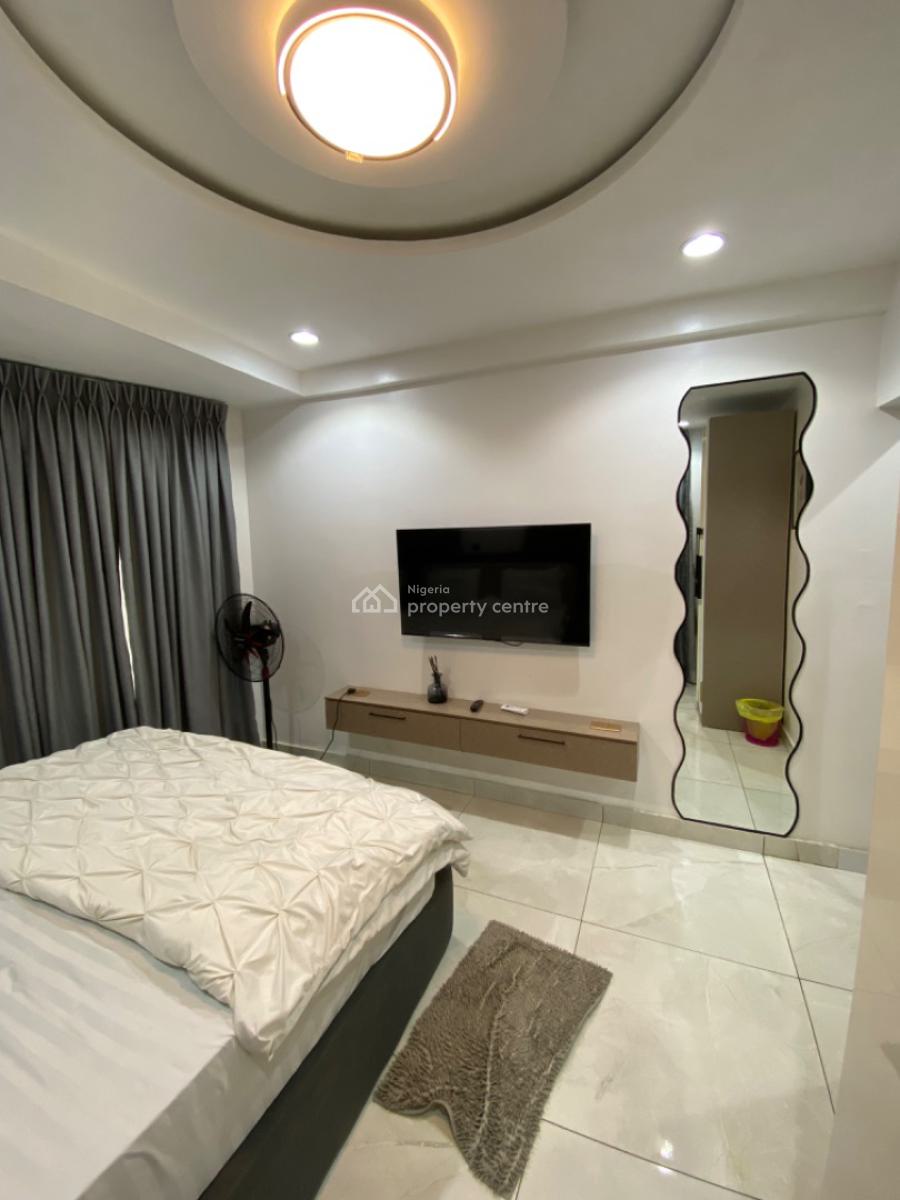 Luxury 3 Bedroom Furnished Apartment, Adekunle, Yaba, Lagos, Flat / Apartment Short Let