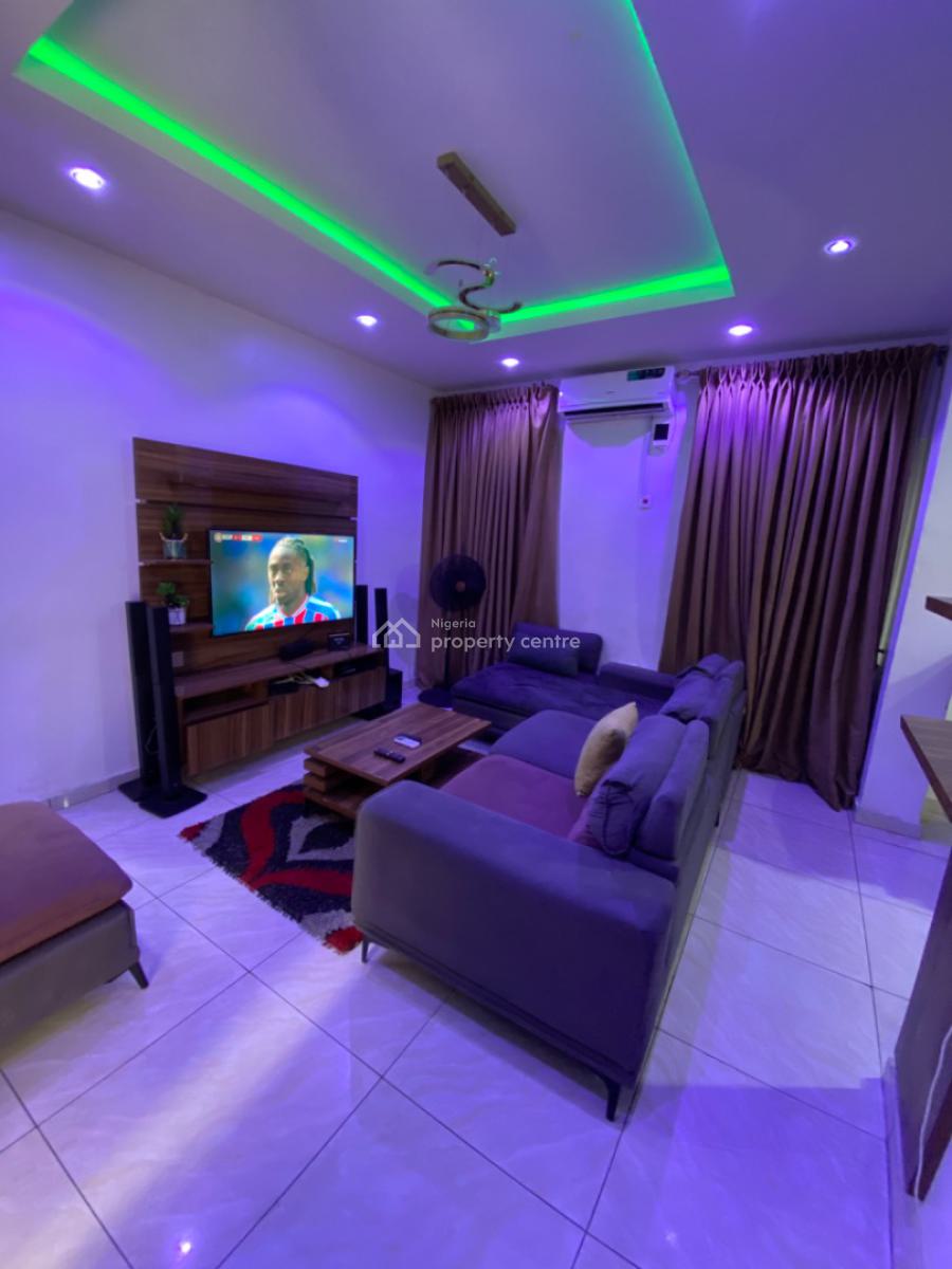 Cozy 2-bedroom Furnished Apartment, Alagomeji, Yaba, Lagos, Flat / Apartment Short Let